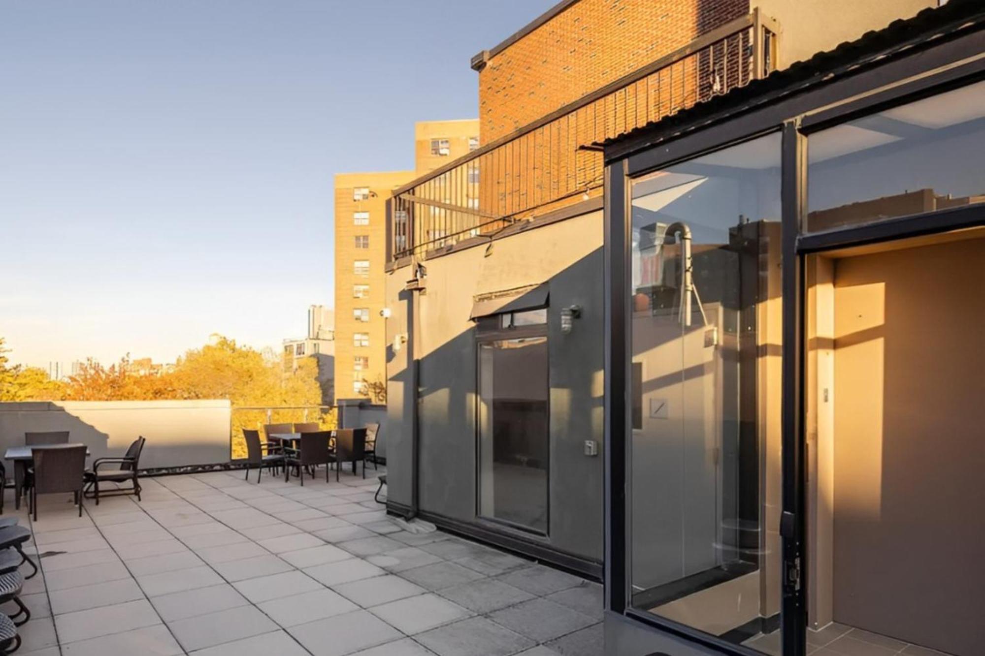Large Upper East Side 1bd Elevator Rooftop Appartement *
